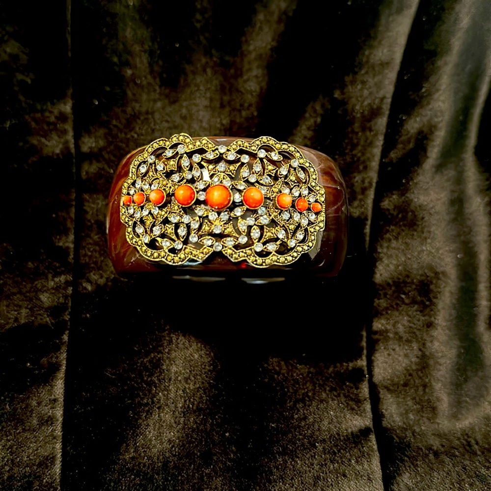 Banana Republic brown bangle